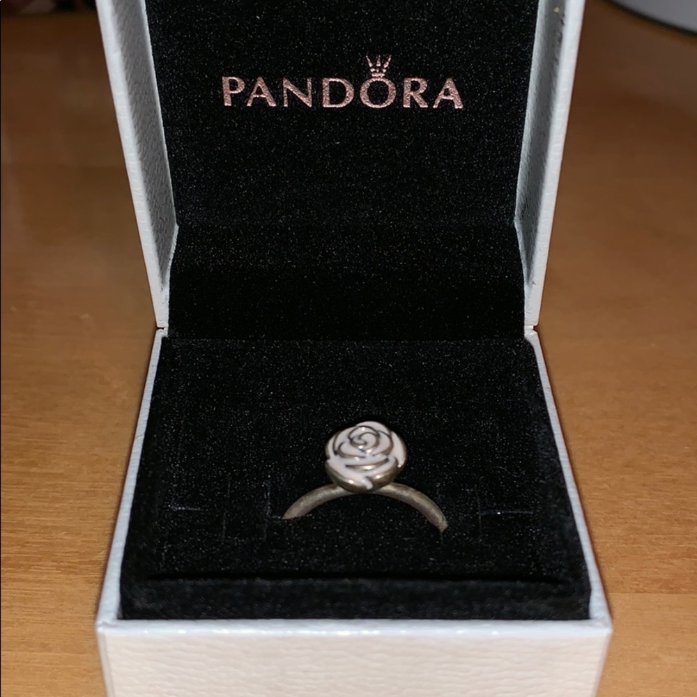 White rose pandora ring